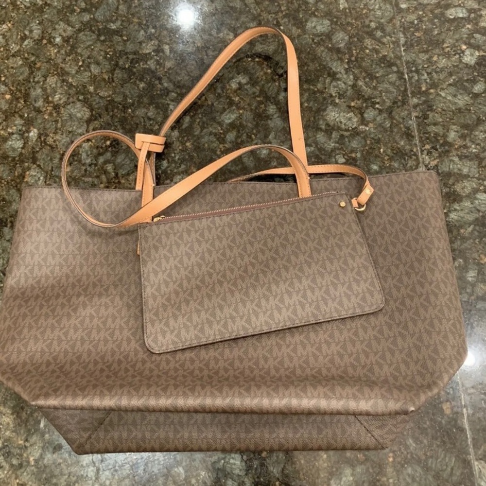Michael Kors MK Hayley Signature Hand Bag Tote Leather Purse w/ Wallet Set
